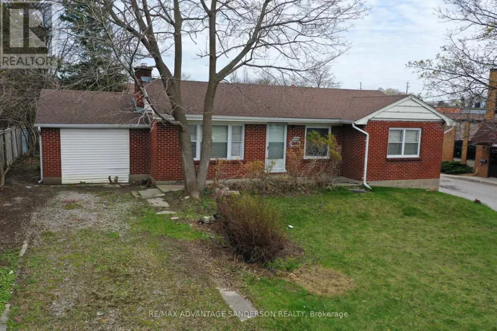 1292 HIGHBURY AVENUE N, London East (East D), Ontario N5Y1B4