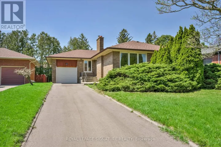10 GRETNA AVENUE, Toronto (Victoria Village), Ontario M4A2H4