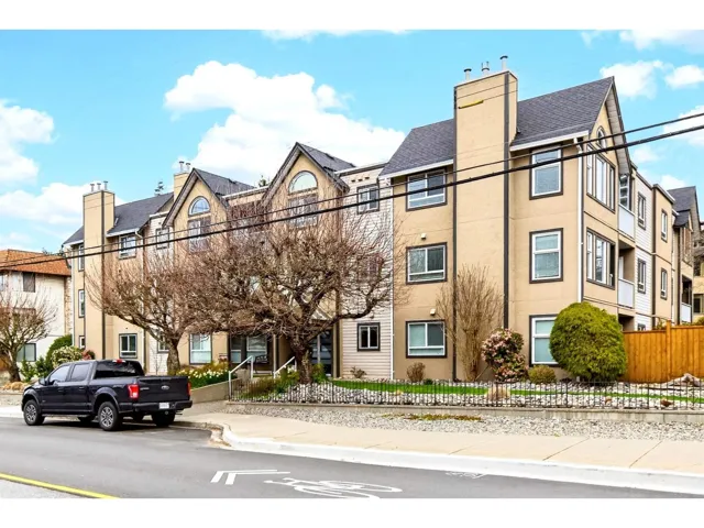 205 15035 THRIFT AVENUE, White Rock, British Columbia V4B2K2