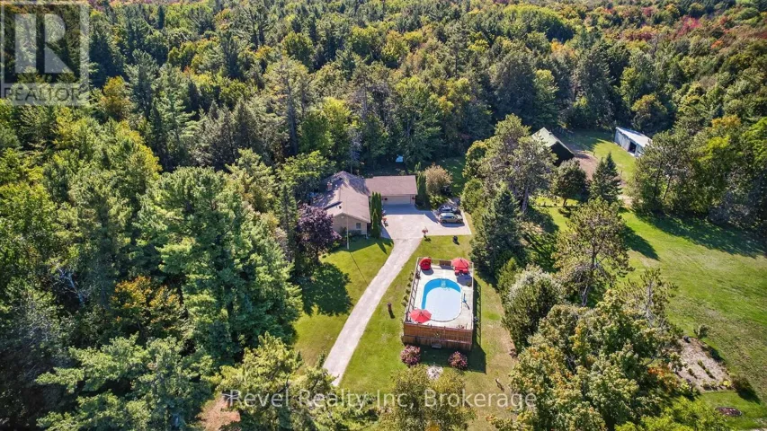 7190 93 HIGHWAY, Tiny, Ontario L0K2E1