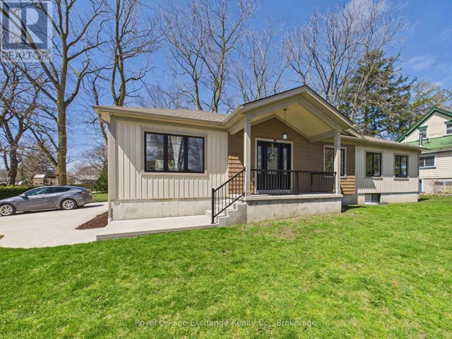 966A CHARLES STREET, Kincardine, Ontario N2Z2C3