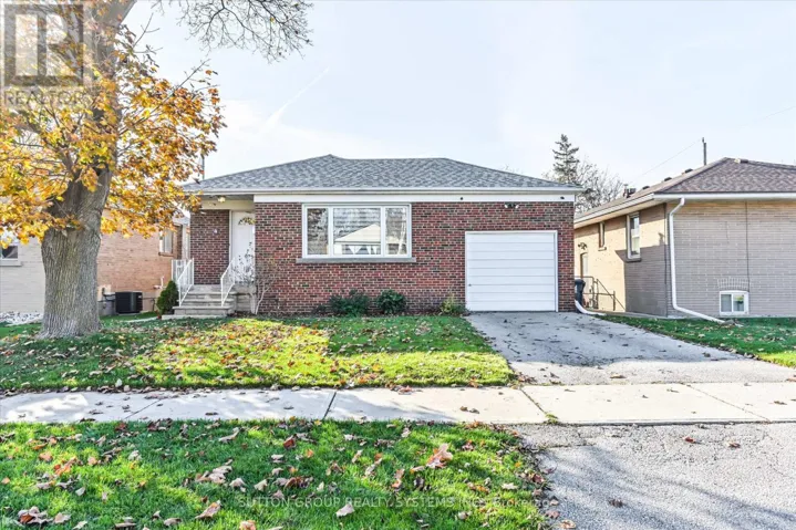 4 CRANSTON ROAD, Toronto (Islington-City Centre West), Ontario M9B3X8