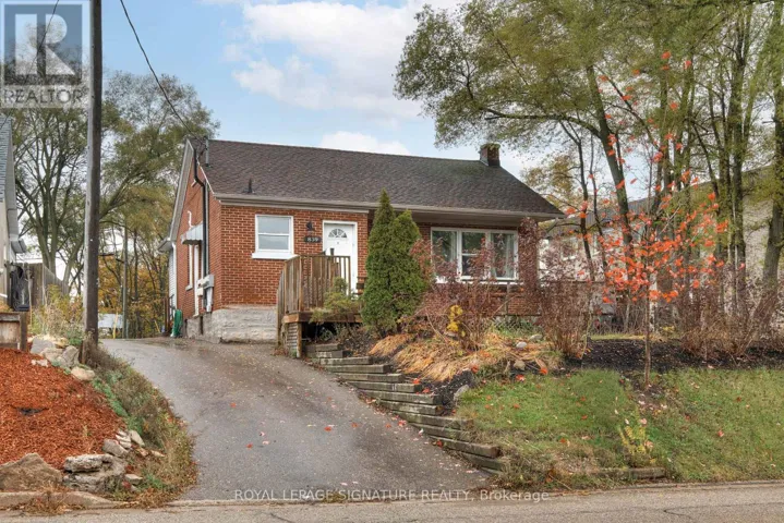 839 STIRLING AVENUE S, Kitchener, Ontario N2M3K4