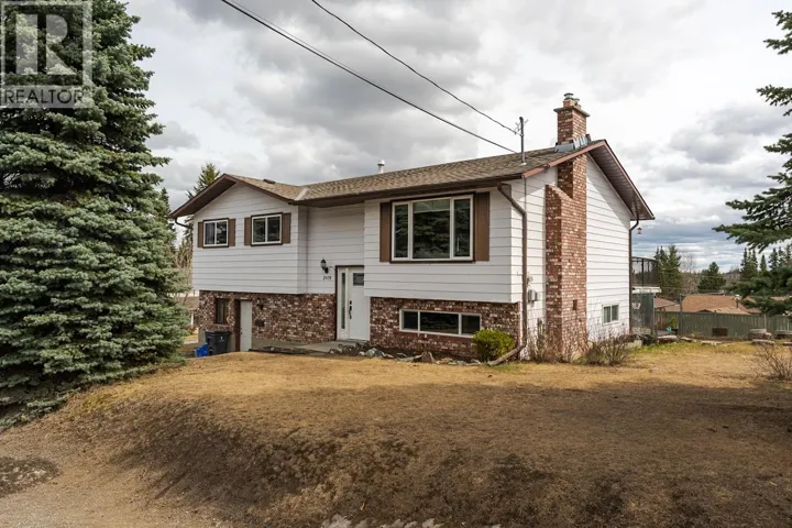 2978 OAKRIDGE CRESCENT, Prince George, British Columbia V2K3X6