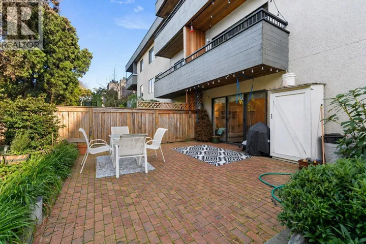 104 2475 YORK AVENUE, Vancouver, British Columbia V6K1C9