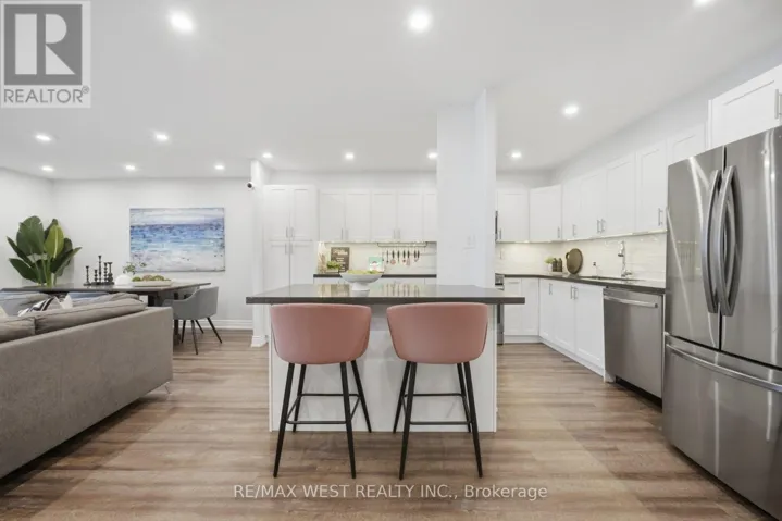 112 - 75 EMMETT AVENUE, Toronto (Mount Dennis), Ontario M6M5A7