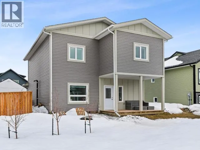 33 TANANA LANE, Whitehorse, Yukon Y1A0S6