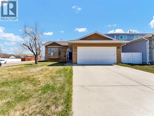51 Smeaton Avenue SE, Medicine Hat, Alberta T1B3Y8