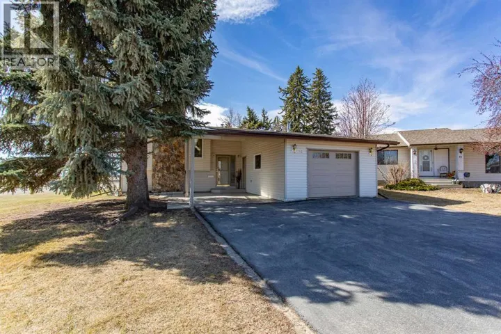 13 43 AvenueClose, Lacombe, Alberta T4L1V8
