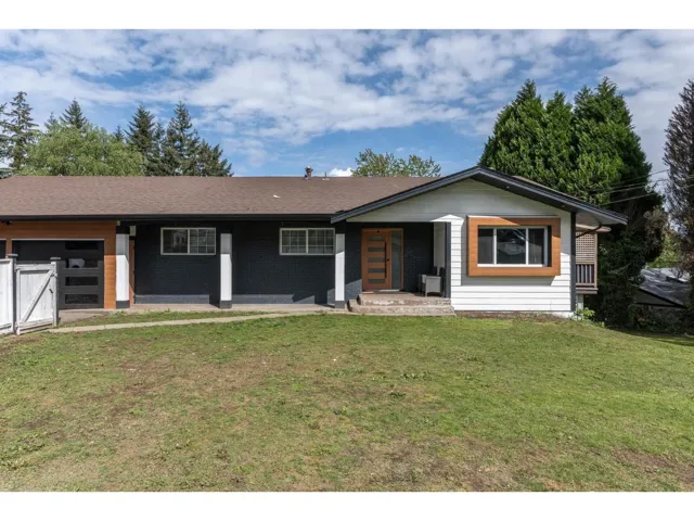 2802 UPLAND CRESCENT, Abbotsford, British Columbia V2T2E9