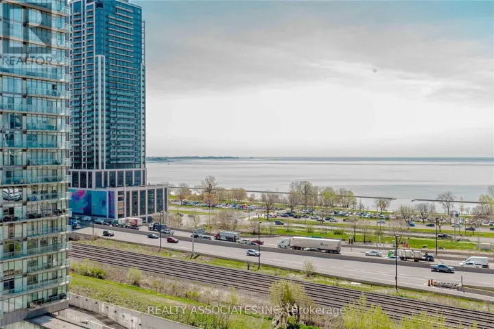 813 - 105 THE QUEENSWAY AVENUE, Toronto (High Park-Swansea), Ontario M6S5B5