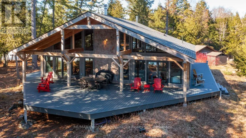 14 SILVER FOX DRIVE, McKellar, Ontario P0G1C0