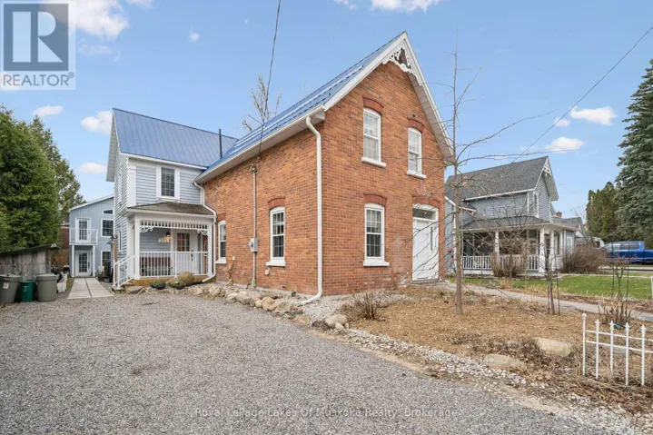 212 JAMES STREET, Bracebridge (Macaulay), Ontario P1L2B8