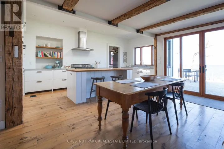 5 SOLMES STREET, Prince Edward County (Sophiasburg Ward), Ontario K0K2T0