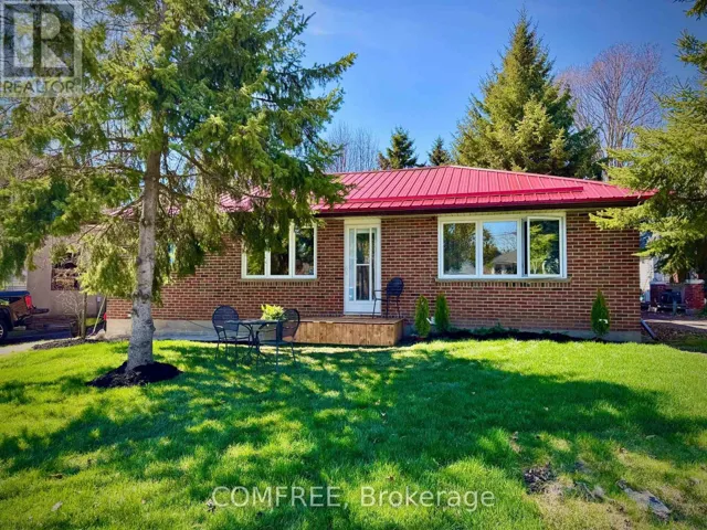 122 ONTARIO STREET, Port Hope, Ontario L1A2V4