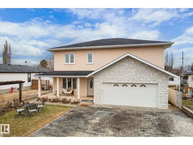 5016 44 Ave, Calmar, Alberta T0C0V0