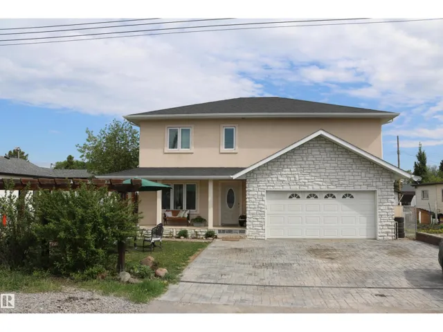 5016 44 Ave, Calmar, Alberta T0C0V0