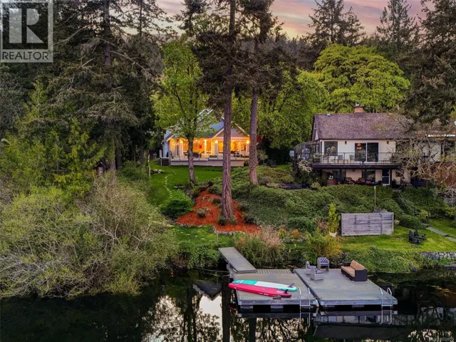 4885 Prospect Lake Rd, Saanich, British Columbia V9E1J5