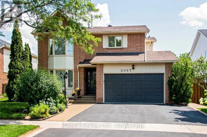 2067 HUNTERS WOOD DRIVE, Burlington (Headon), Ontario L7M2T1