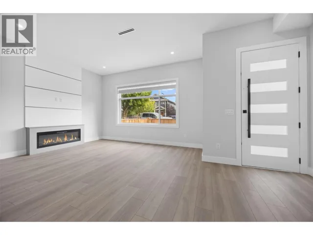 954 Stockwell Avenue Unit# 2, Kelowna, British Columbia V1Y6W2