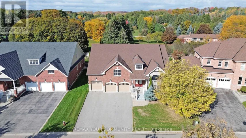 34 MCCANDLESS COURT, Caledon (Caledon East), Ontario L7C3R6