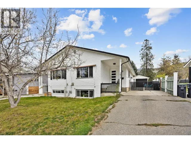 1472 Columbia Street, Penticton, British Columbia V2A3X8