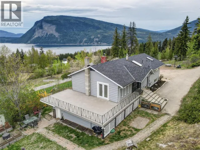 6990 70 Avenue NE, Salmon Arm, British Columbia V0E1K0