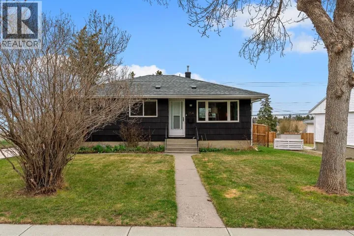 254 Hendon Drive NW, Calgary, Alberta T2K1Z5