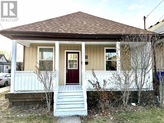 117 HARMONY AVENUE, Hamilton (Homeside), Ontario L8H4Y2