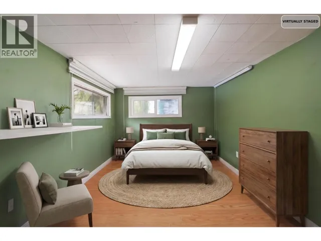 12058 HARRIS ROAD, Pitt Meadows, British Columbia V3Y2B5