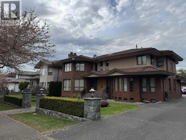 Main&Above Lvl 6921 GRANT PLACE, Burnaby, British Columbia V5B4X4