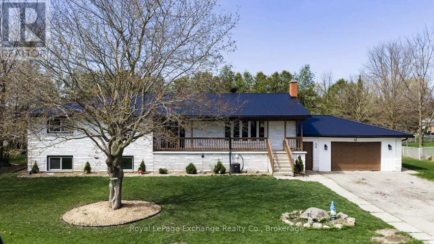 34 QUEEN AVENUE, Bluewater (Stanley), Ontario N0M1J0