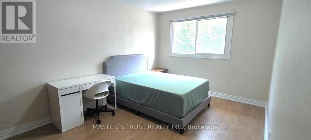 RM 1 - 95 ORSETT STREET, Oakville (CP College Park), Ontario L6H2P1