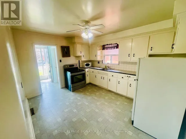 7 PLACID ROAD, Toronto (Stonegate-Queensway), Ontario M8Z4A3