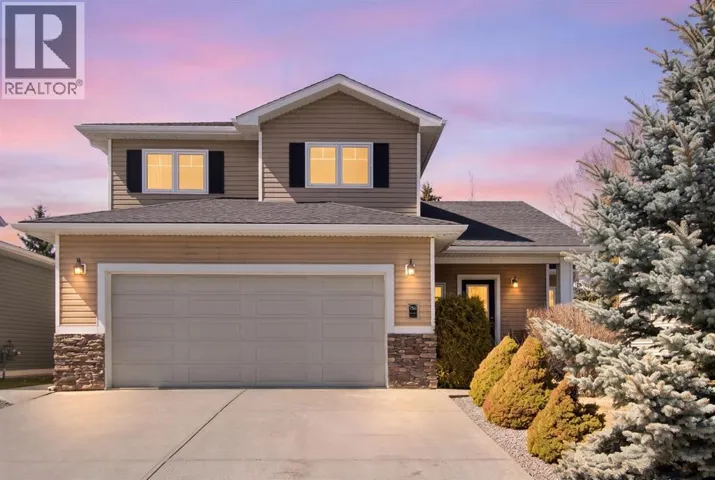 786 Stonehaven Drive, Carstairs, Alberta T0M0N0