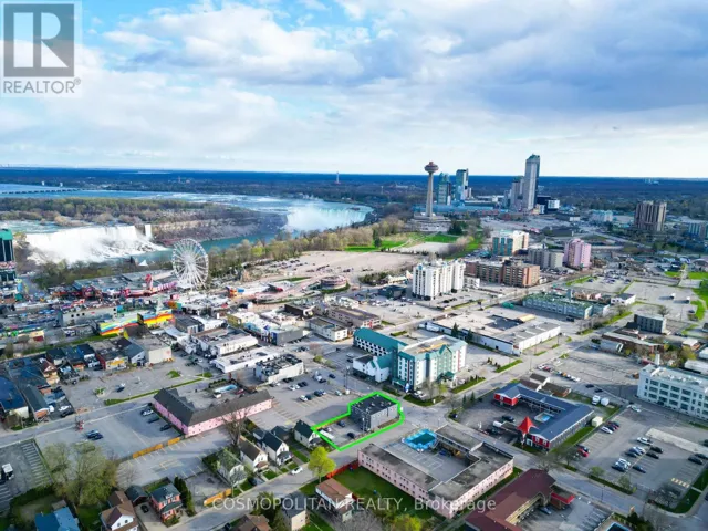 5077 CENTRE STREET, Niagara Falls (Clifton Hill), Ontario L2G3N8