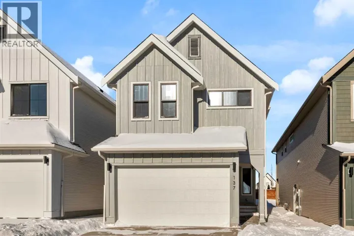 137 Copperhead Road SE, Calgary, Alberta T2Z5G9