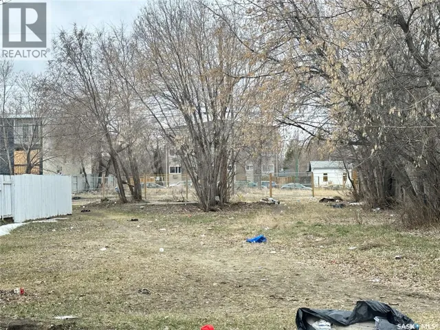 331 Q AVENUE S, Saskatoon, Saskatchewan S7M2Y2