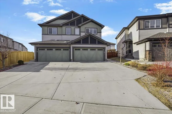 9046 COOPER LI SW, Edmonton, Alberta T6W4A4