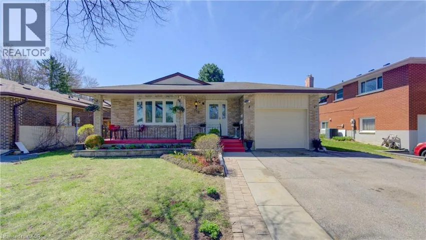 170 MARTINGLEN Crescent, Kitchener, Ontario N2E2A2