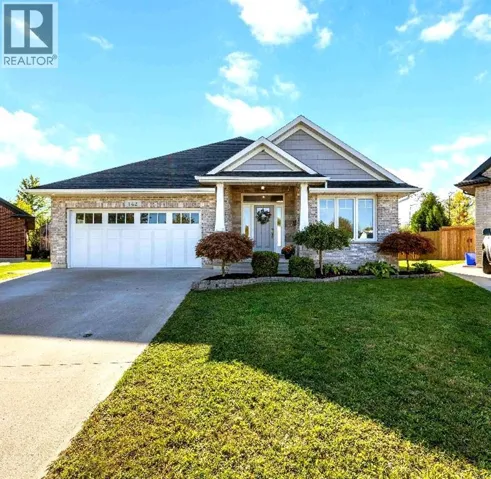 142 Madison D'Andrea AVENUE, Sarnia, Ontario N7S6L9