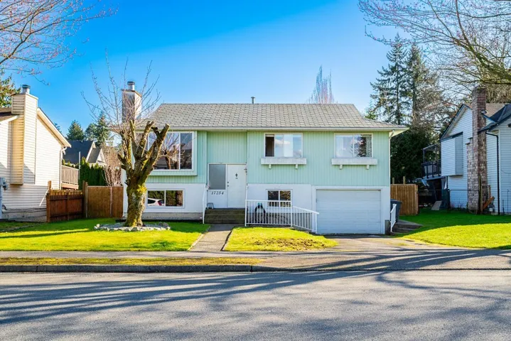 17254 62A AVENUE, Surrey, British Columbia V3S6V5