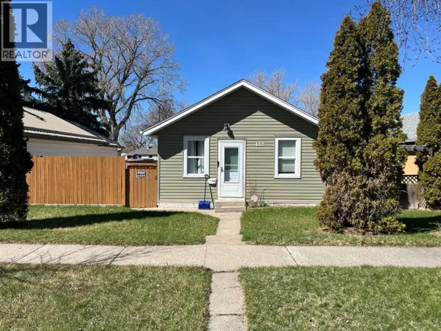132 20 Street N, Lethbridge, Alberta T1H3M5