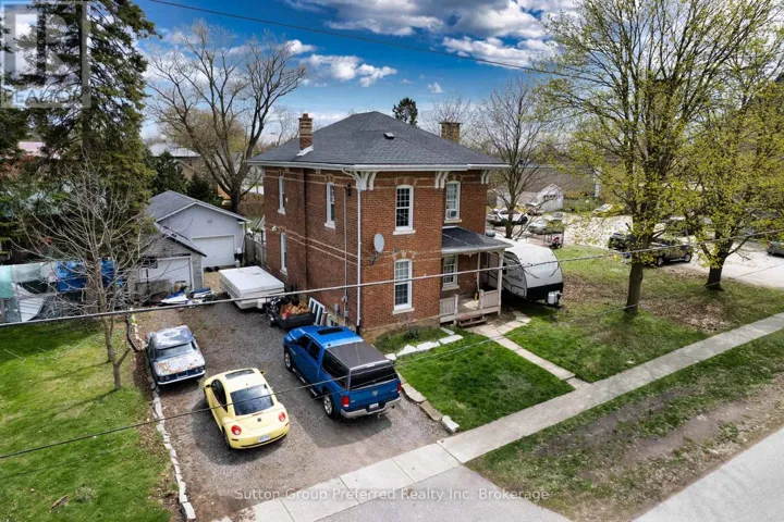 4 CLYDE STREET, Norwich (Norwich Town), Ontario N0J1P0