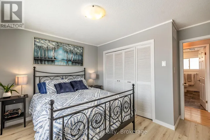 780