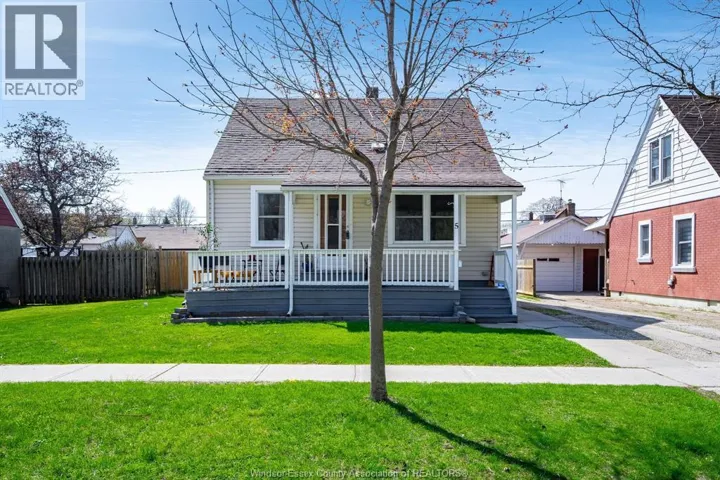 5 Whitwam AVENUE, Leamington, Ontario N8H2P3