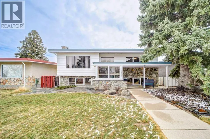 1815 Lakepoint Road S, Lethbridge, Alberta T1K3H5
