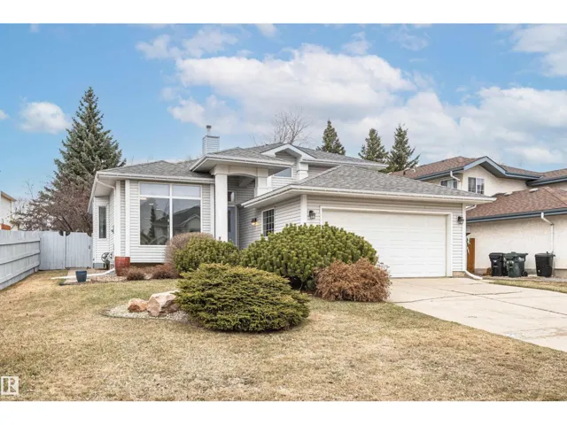 66 COURTENAY DR, Sherwood Park, Alberta T8A5S5
