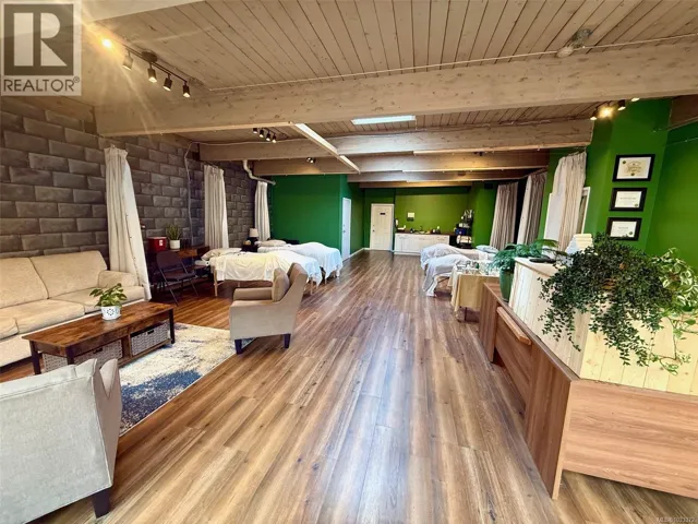 303 531 Yates St, Victoria, British Columbia V8W1K7