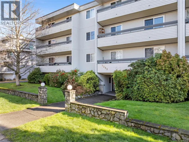 103 3235 Quadra St, Saanich, British Columbia V8X1G4